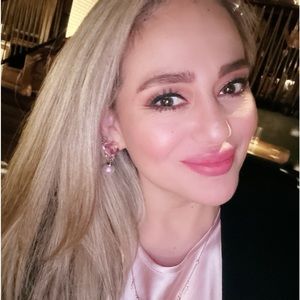 Meet your Posher, Maria